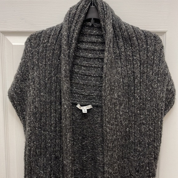 Cabi Sweater Vest SZ M - Picture 2 of 6